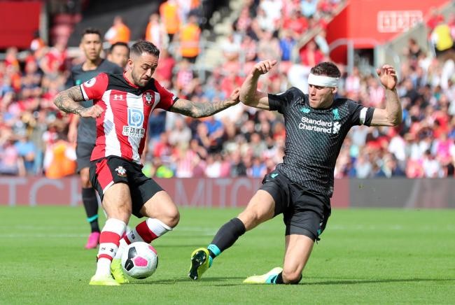 罗马诺：西蒙斯预计缺席莱比锡今日比赛，他已决定转投切尔西