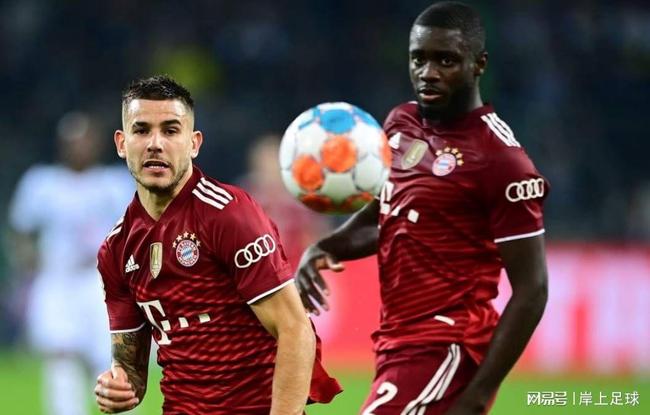 这下真是把足球踢成了艺术