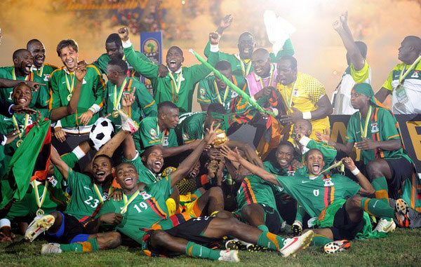 中超国内球员限薪500万元 俱乐部签“阴阳合同”将降级