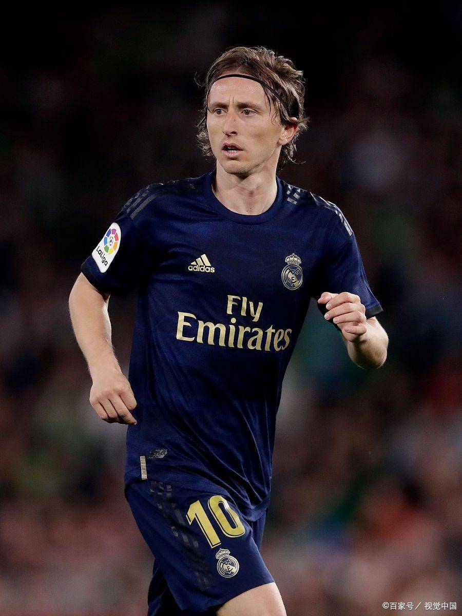 自加盟勇士以来，巴特勒助攻上双的比赛球队5场全胜