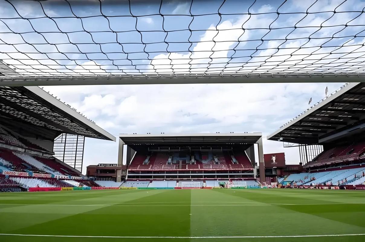 舍甫琴科：我热爱圣西罗，收购它对米兰和意大利足球都很重要（舍甫琴科：我钟情圣西罗，买下它对米兰与意大利足球至关重要）