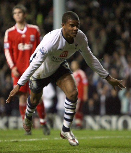 女子篮球联赛精彩进球回顾