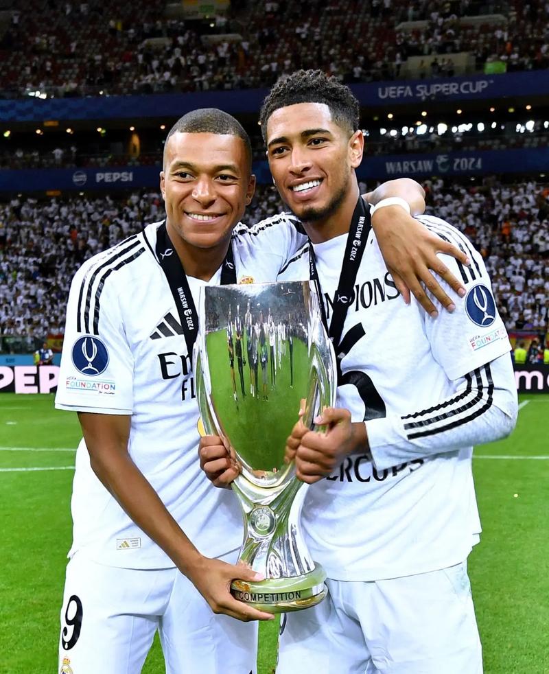 加纳乔：你可能觉得这种比赛比英超好踢，但实际上并非如此（加纳乔：别以为这类比赛比英超更轻松，事实并非如此）